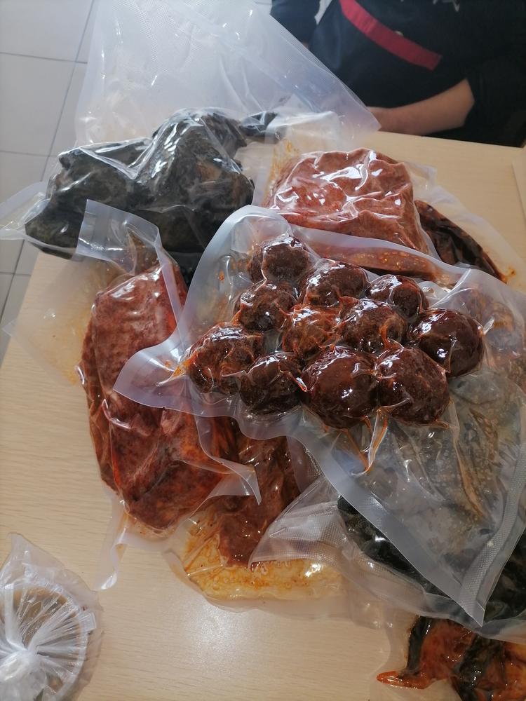 江川区何氏乌鸡米线店的小店