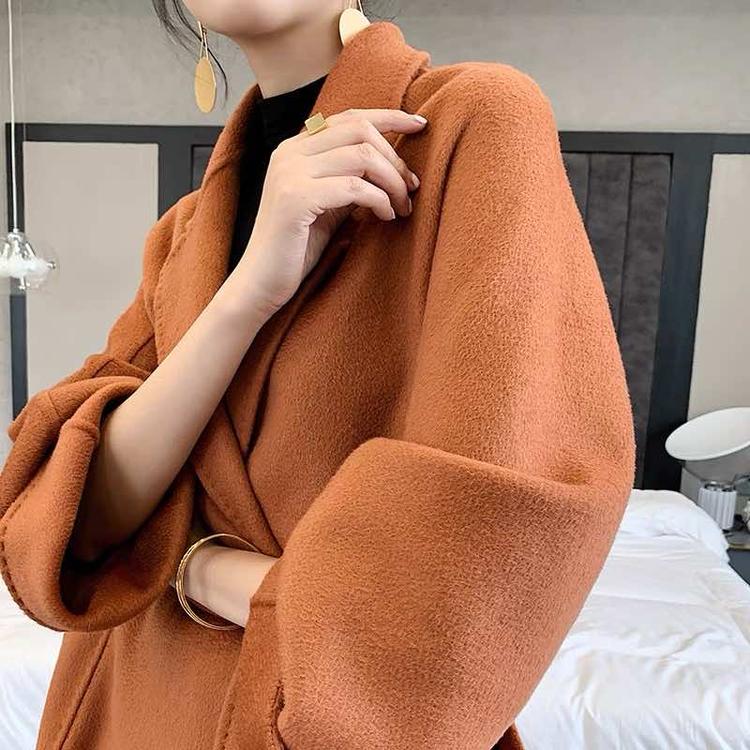 海宁市周王庙镇费洋洋服装店的小店