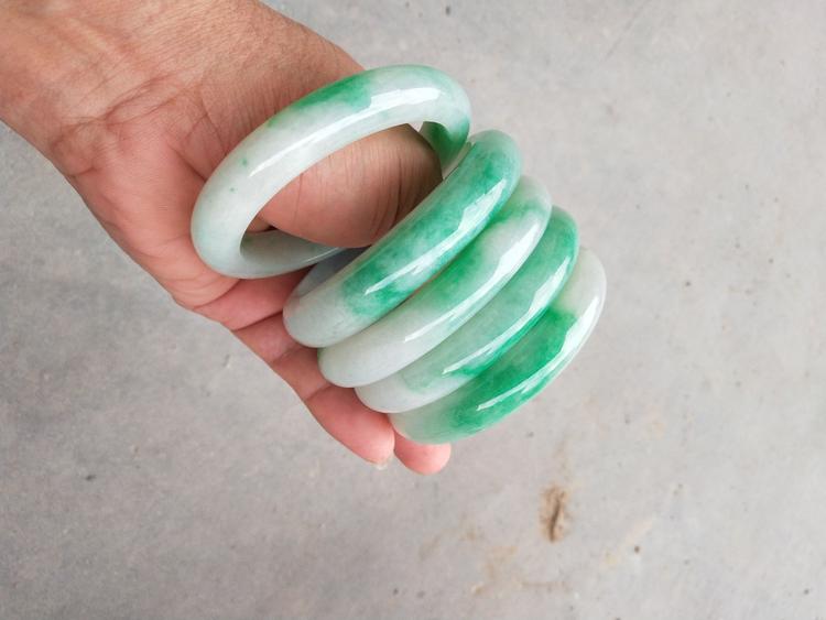 佛山市南海区开颜翡翠珠宝商行的小店