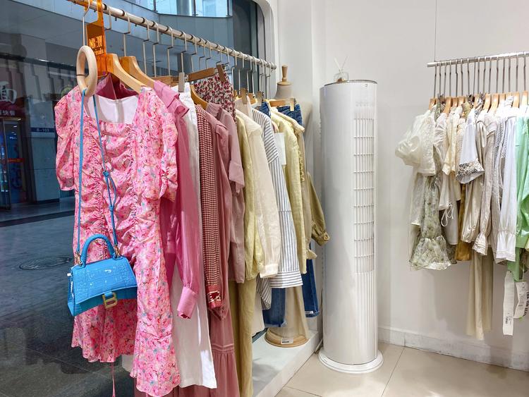 MOLI茉莉云上景茉