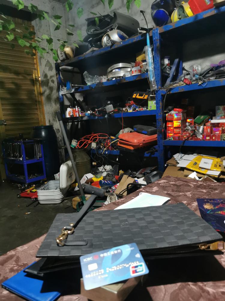 正安县中豪摩托车销售店的小店