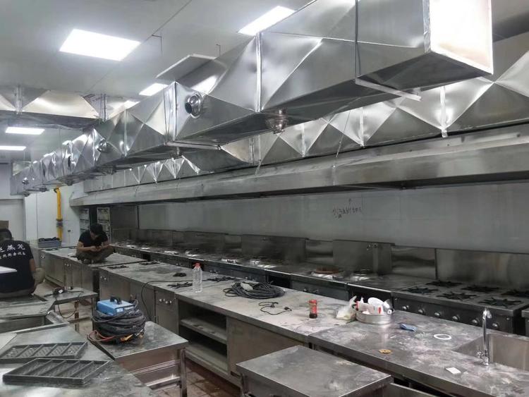 郑州市管城区谭记白铁不锈钢加工店的小店