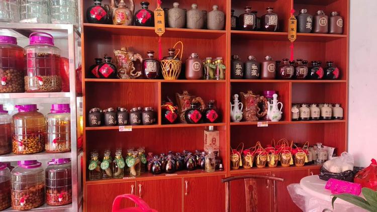 赣县区刘昌明米酒店的小店