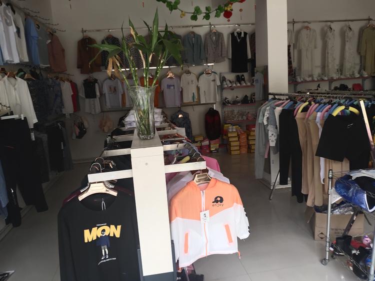 旬阳县构元镇晶彩人生日化的小店