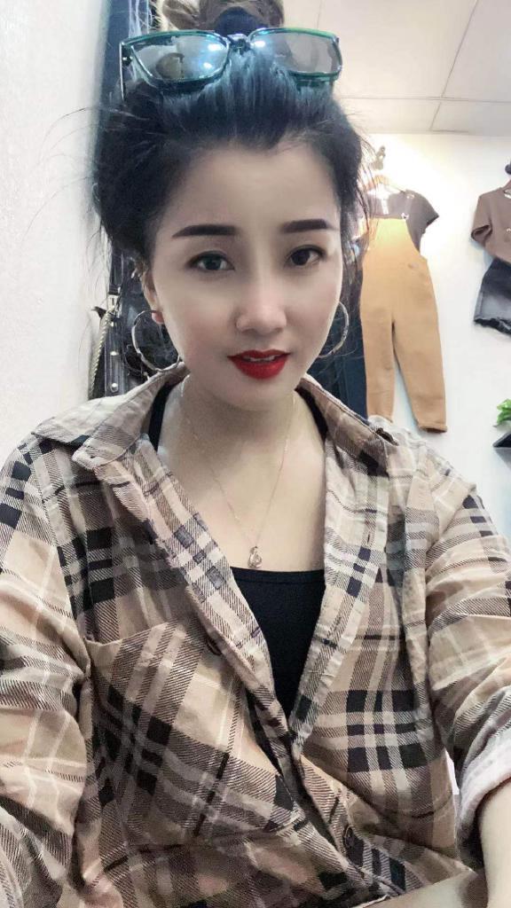 儋州那大婆爱服装店