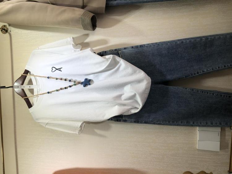 涟水皇氏衣姐服装店的小店