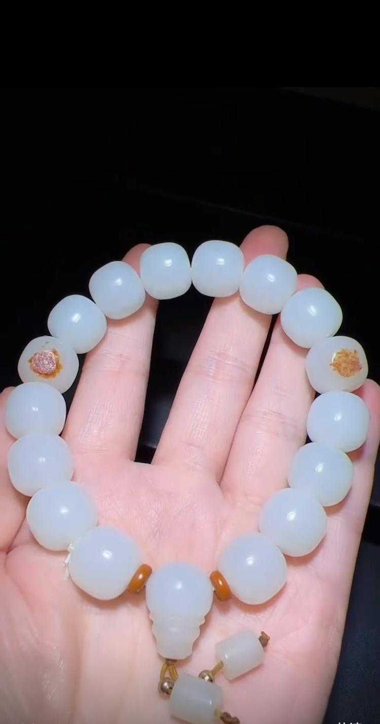 芸嵩珠宝和田玉