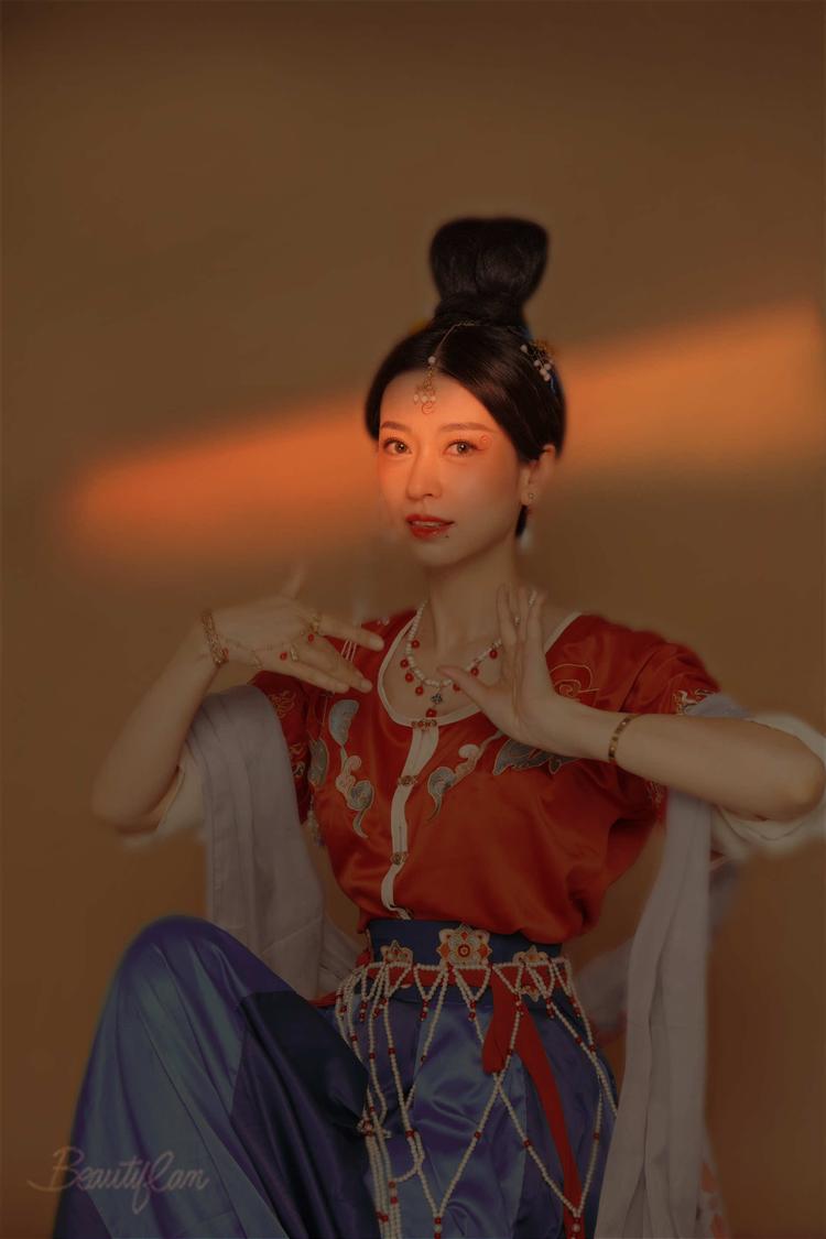 蓝芯姐姐