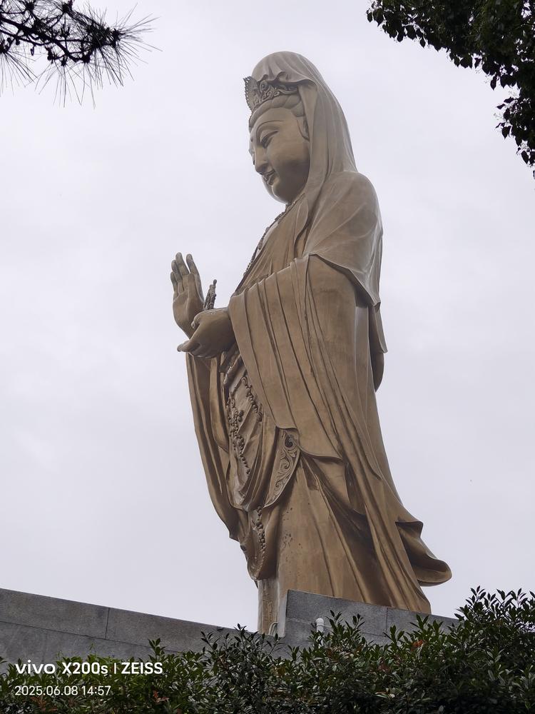 飞天服饰
