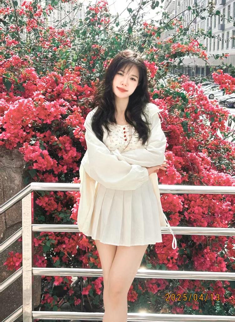 小筱爱穿搭