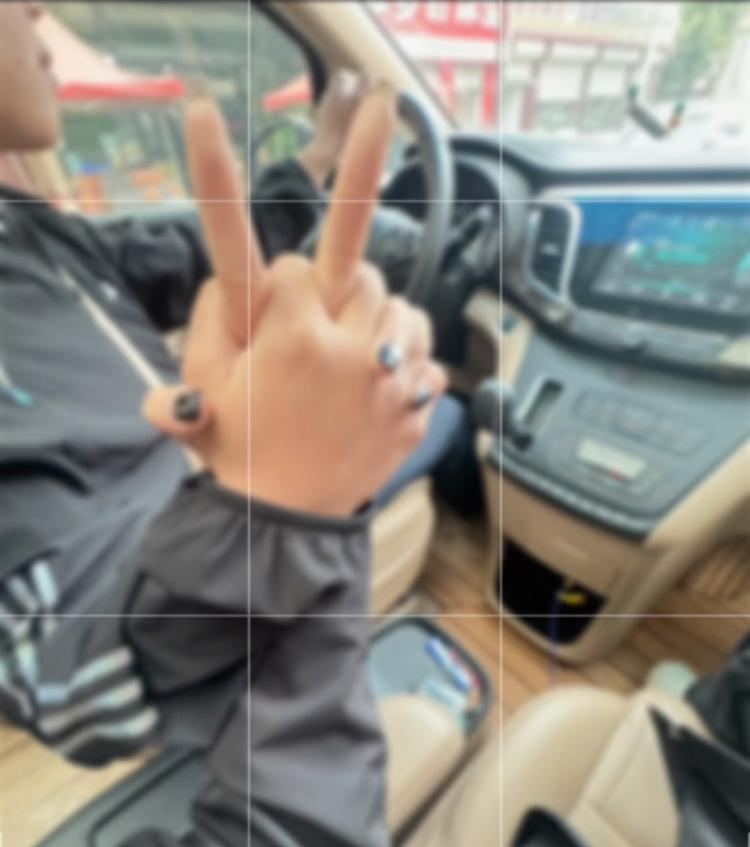 LL服饰美包RR护肤