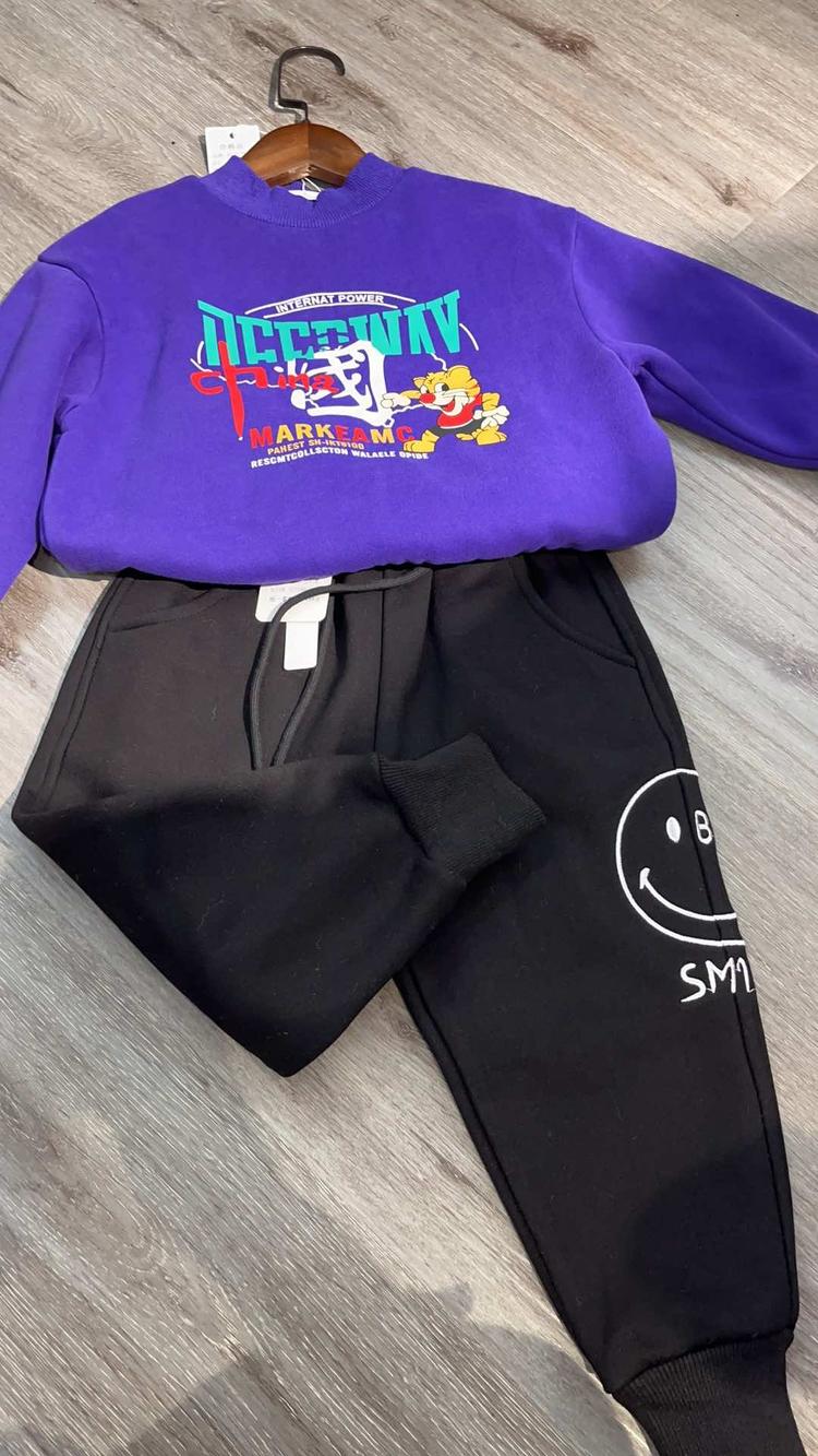 马鞍山市花山区杰宝服装店的小店