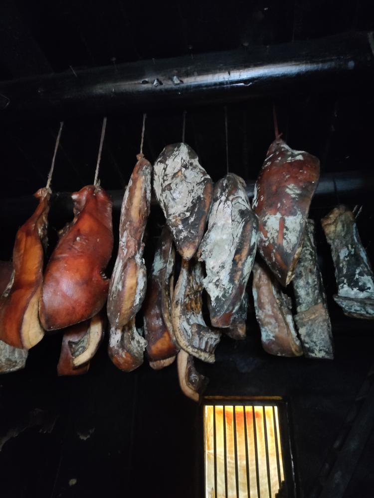 旭哥腊味土特产商贸店