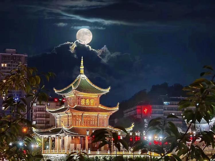 任丫头小店铺