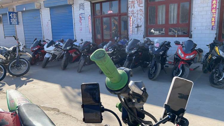 闻喜县河底贝贝猎骑越野摩托车俱乐部的小店
