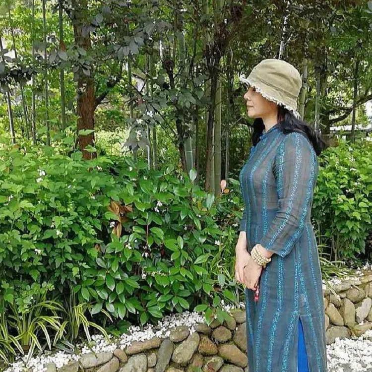 詹雪莲慢慢变蓝