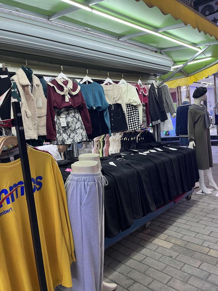 东莞市桥头晨兴服装店的小店