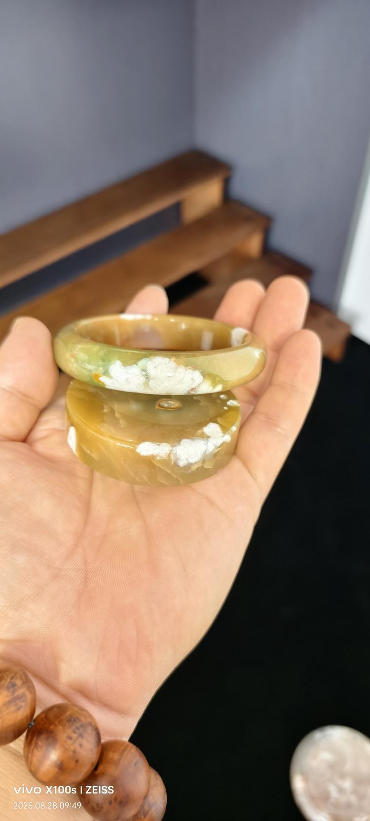 天然玛瑙手镯源头店