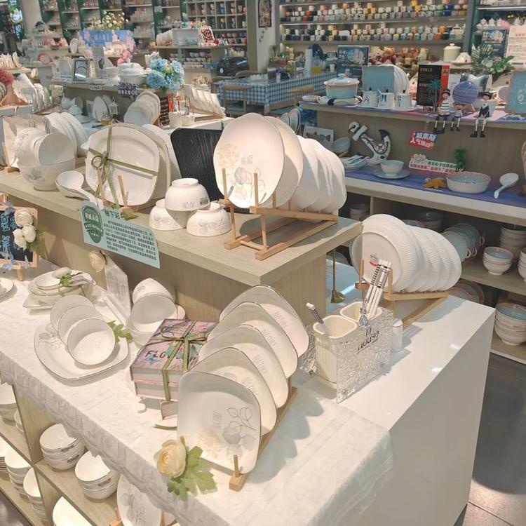 玉瓷成双陶瓷店