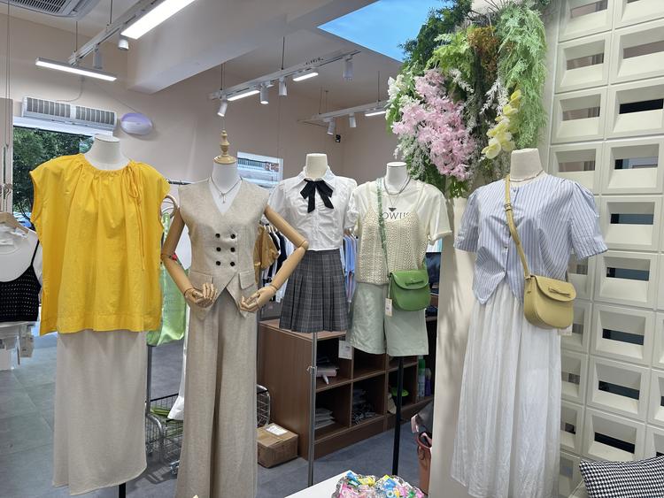 义乌市东大门女装店