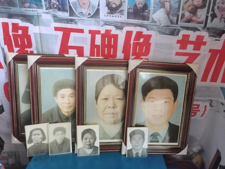 艺术哥专做高温烤瓷像老照片修复定制小铺