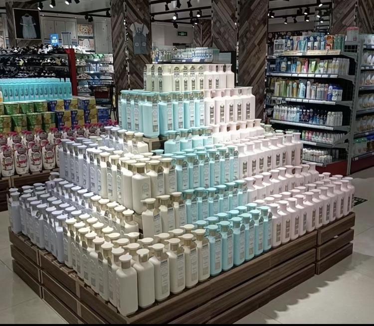 洁雅家居日用品批发仓