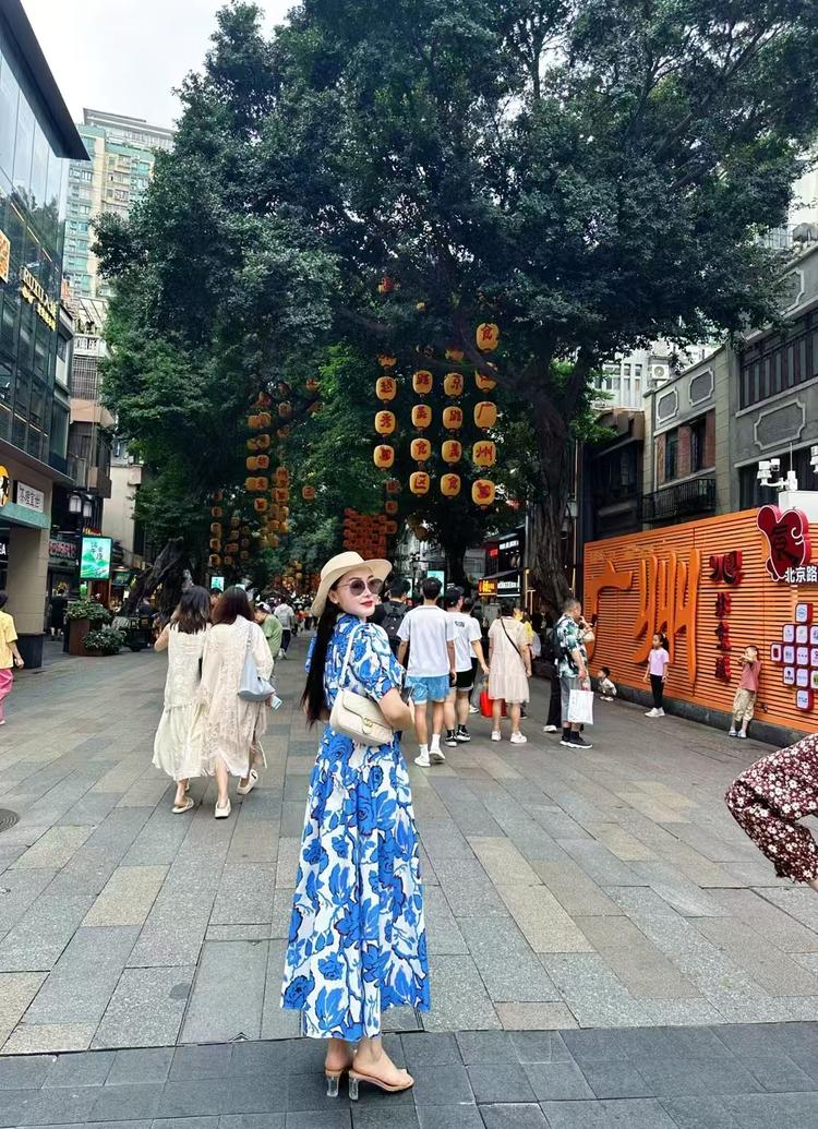 慕慕高订轻奢女装