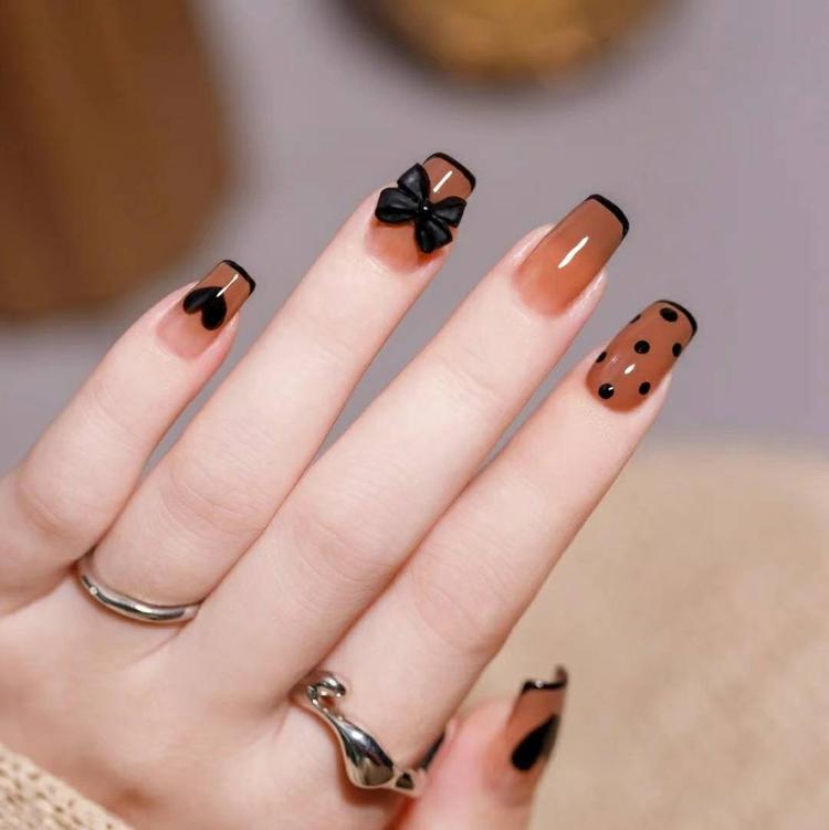 指樱绘甲美甲美睫店