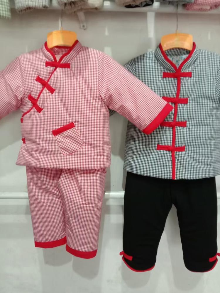 太和县三塔镇童棉乐服装加工的小店