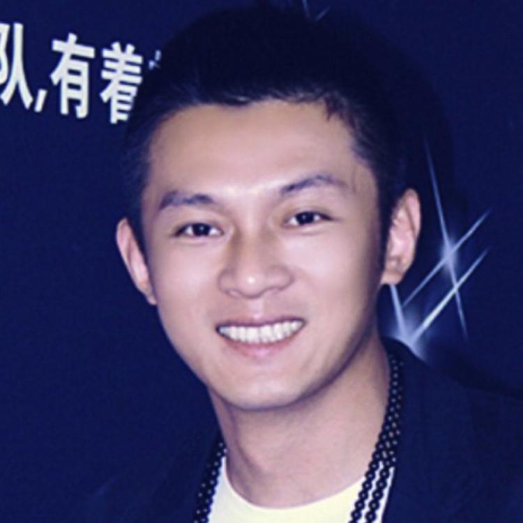 龙颜美学俱乐部