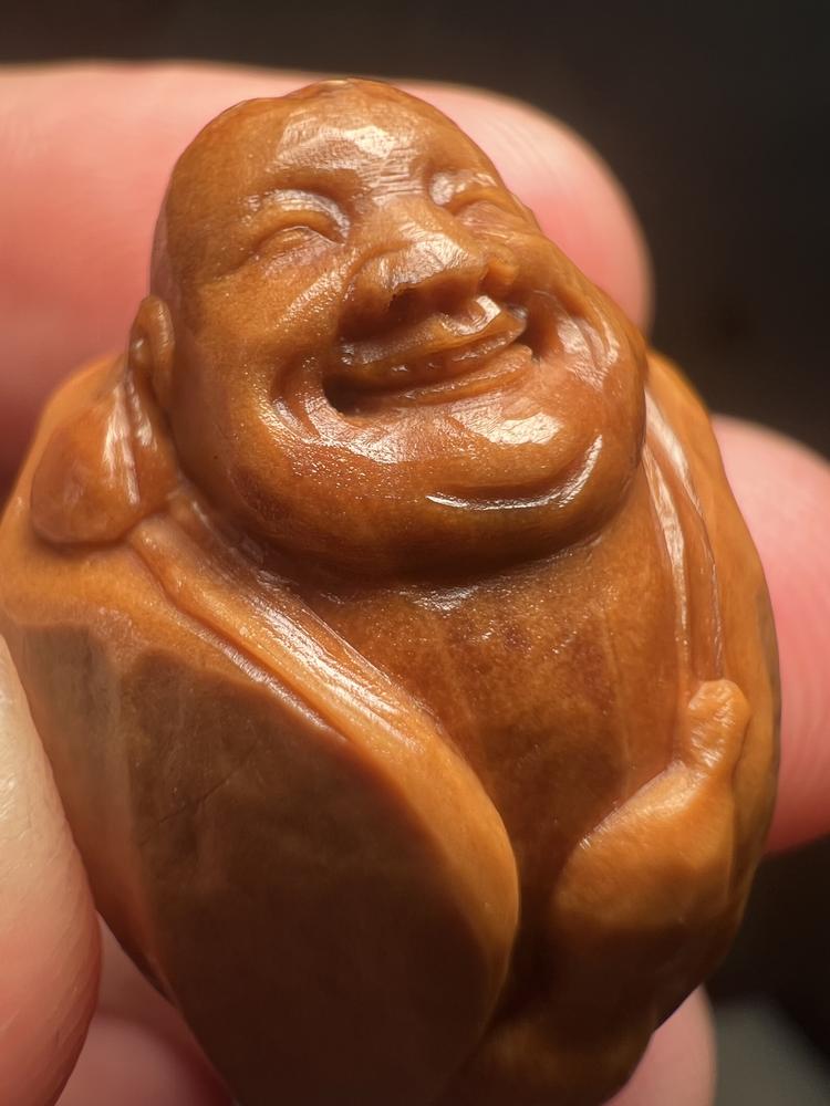 樾光宝盒核雕工艺馆