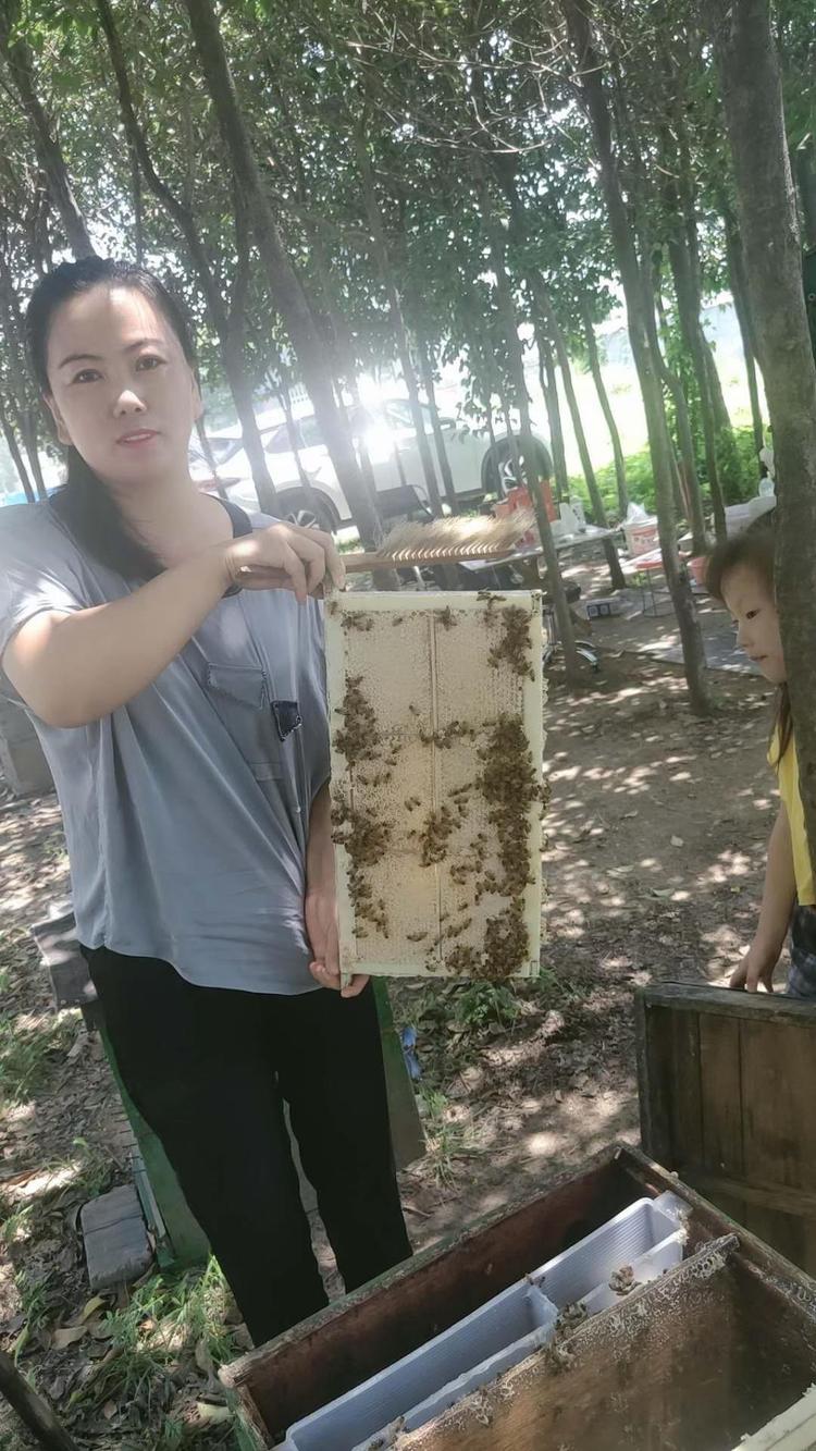 开封市鼓楼区小梁农副产品店的小店
